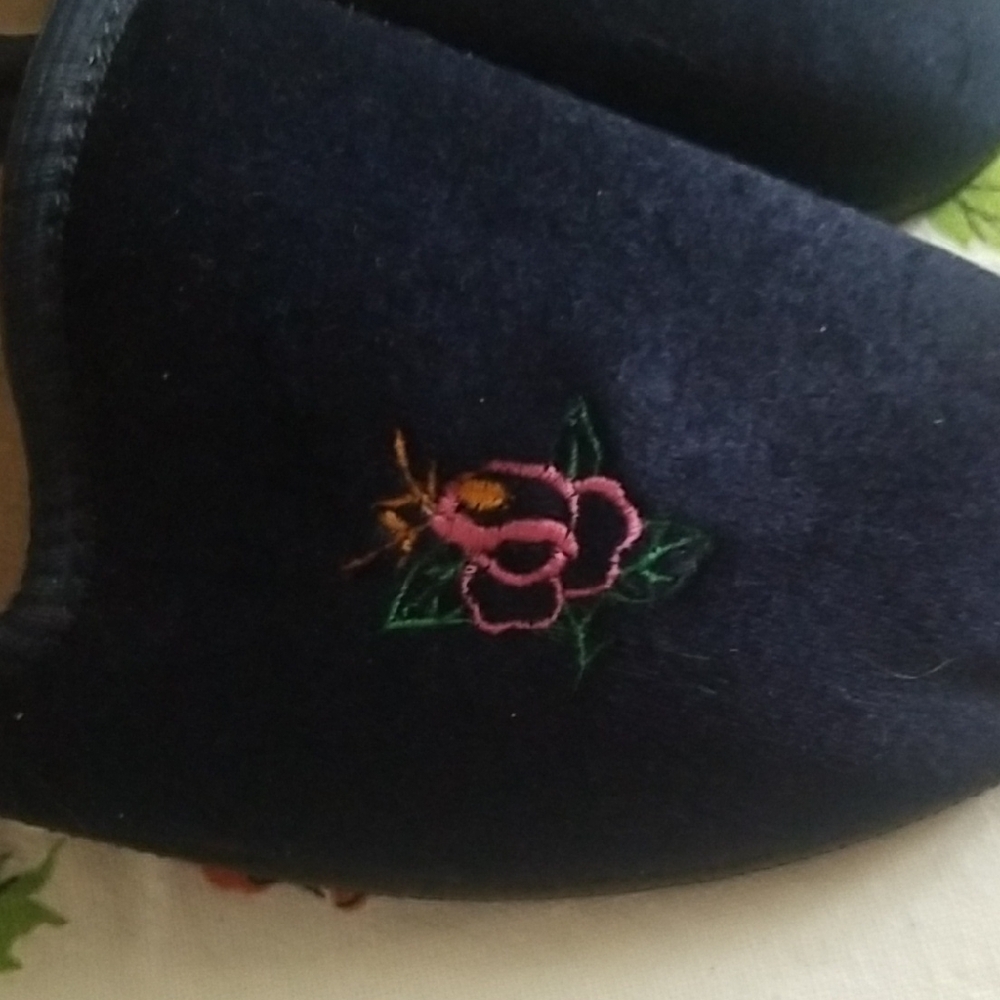 Floral Embroidered Women's Slippers - Dark Blue Sz 41 - Picture 6 of 6